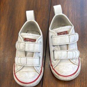 Converse White Leather size 5 baby/toddler Sneakers